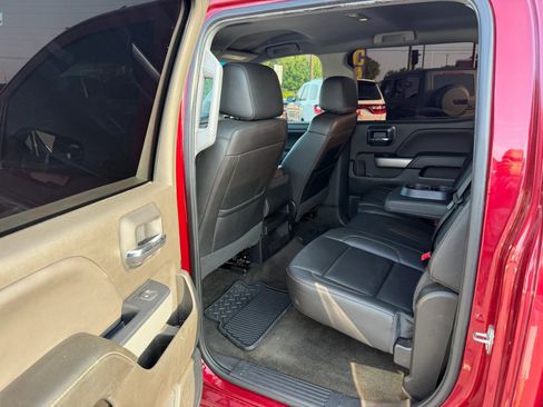 Used 2018 Chevrolet Silverado 1500 LT w/ Texas Edition AWD/4WD image 7