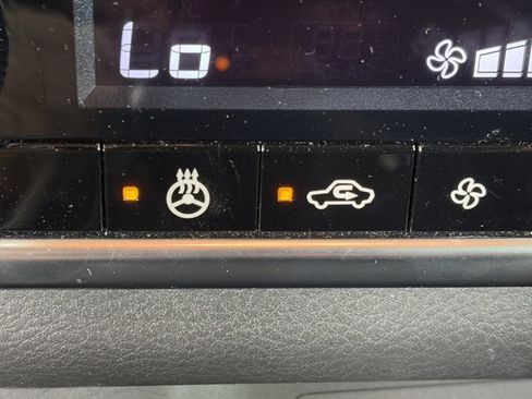 Certified 2023 Nissan Rogue SV w/ SV Premium B Package AWD/4WD image 24
