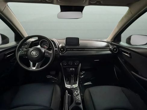 Used 2017 Toyota Yaris iA FWD image 9