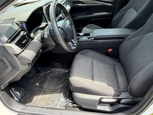 Used 2025 Toyota Camry LE FWD image 26