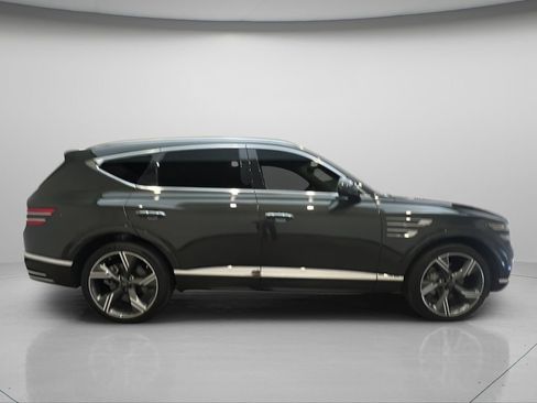 Certified 2025 Genesis GV80 3.5T Prestige AWD/4WD image 8