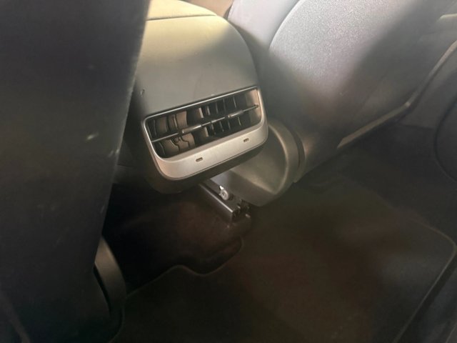Used 2023 Tesla Model Y Long Range AWD/4WD image 16