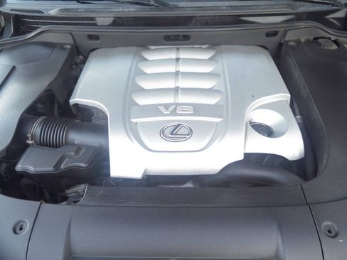 Used 2008 Lexus LX 570 4WD w/ Technology Pkg image 31