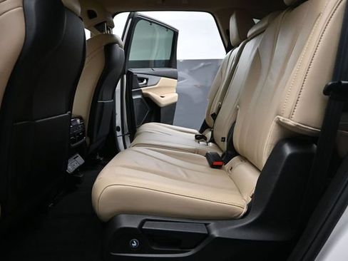 Used 2024 Acura MDX SH-AWD w/ Technology Package image 16