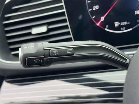 Used 2025 Mercedes-Benz GLE 580 4MATIC image 22