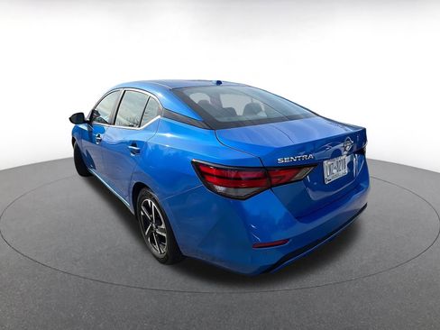 Used 2025 Nissan Sentra SV image 5