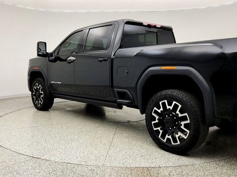 Used 2025 GMC Sierra 2500 AT4 w/ AT4 Premium Plus Package AWD/4WD image 6