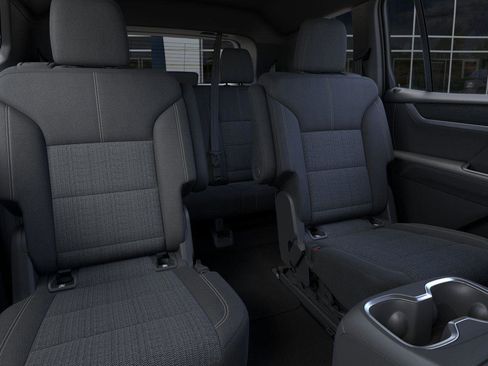 New 2025 GMC Acadia Elevation image 17