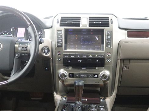 Used 2019 Lexus GX 460 Luxury AWD/4WD image 27