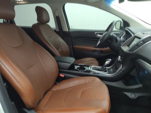 Used 2017 Ford Edge Titanium w/ Equipment Group 302A FWD image 21