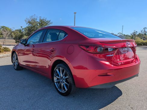 Used 2018 MAZDA MAZDA3 Touring image 7