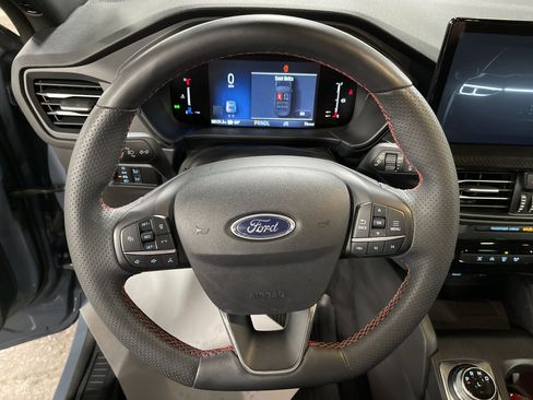 Used 2023 Ford Escape ST-Line w/ Tech Pack #1 image 17