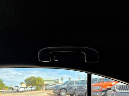 Used 2024 Toyota Corolla SE image 26