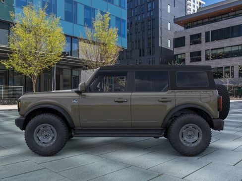 New 2025 Ford Bronco Outer Banks w/ Sasquatch Package image 3
