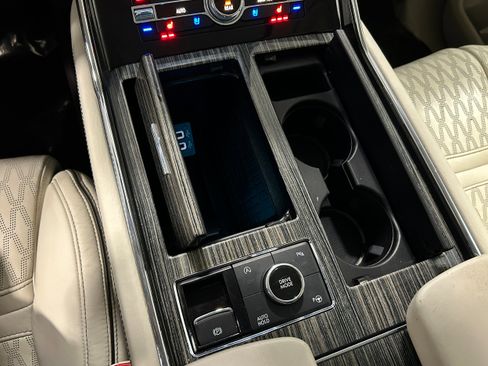 Used 2018 Lincoln Navigator L Black Label w/ Cargo Package image 9