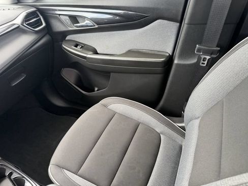 Used 2024 Chevrolet TrailBlazer LT FWD image 20