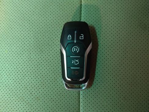 Used 2016 Ford Explorer Limited w/ Equipment Group 301A FWD image 32