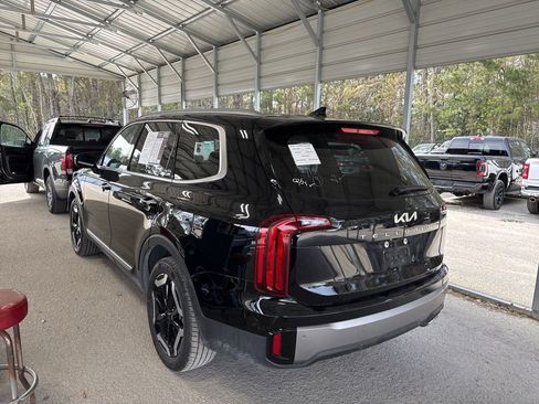 Used 2025 Kia Telluride S image 4