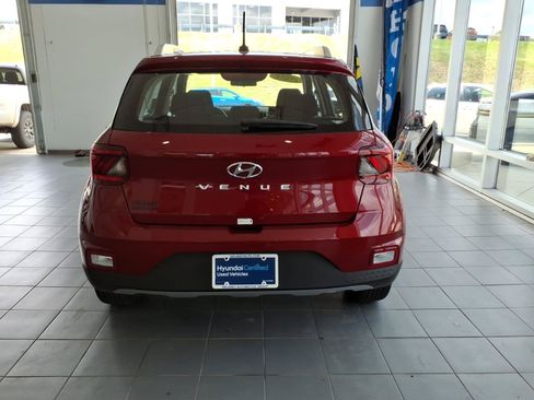Certified 2025 Hyundai Venue SEL FWD image 5