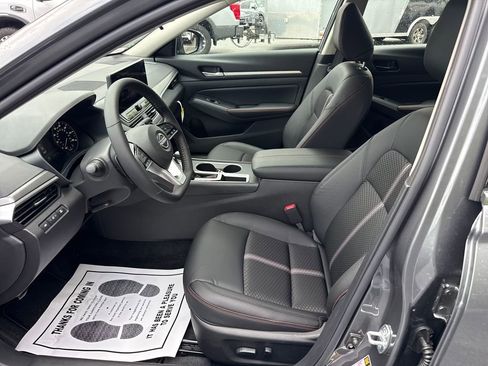 New 2026 Nissan Altima 2.5 SR FWD image 9
