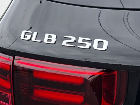 New 2026 Mercedes-Benz GLB 250 4MATIC image 34