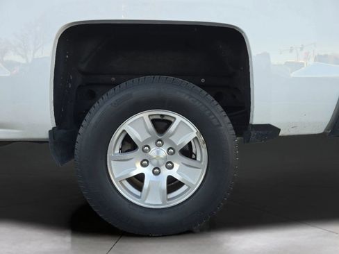 Used 2018 Chevrolet Silverado 1500 LT w/ Trailering Package AWD/4WD image 21