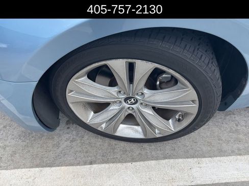 Used 2010 Hyundai Genesis 2.0T image 2