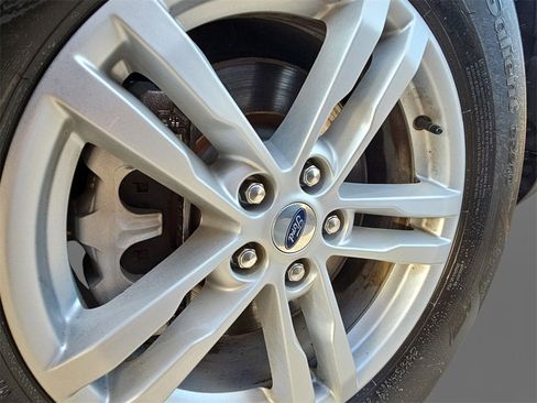 Used 2023 Ford Explorer XLT w/ Equipment Group 202A image 16