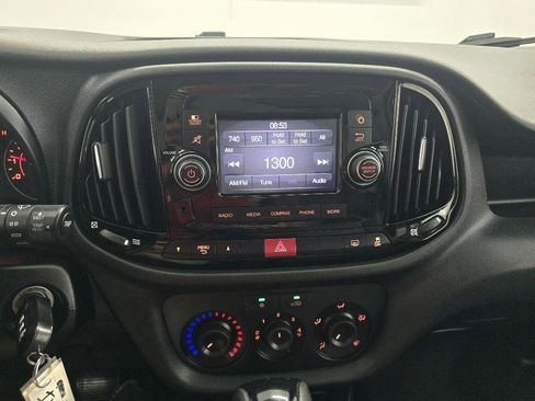 Used 2019 RAM ProMaster City Tradesman SLT FWD image 21