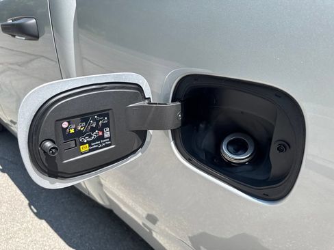 New 2026 RAM 1500 Express AWD/4WD image 13