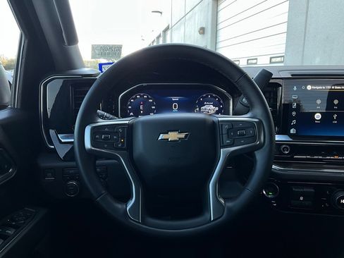 Used 2025 Chevrolet Silverado 1500 LT image 32