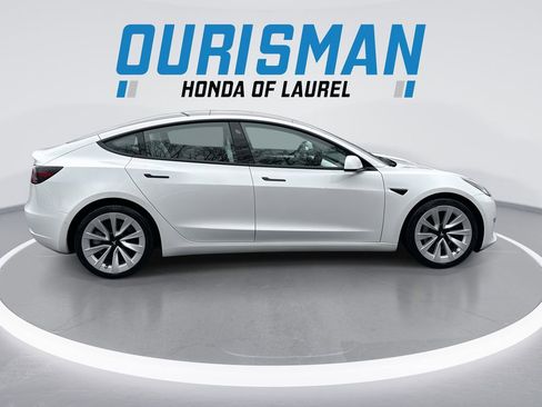 Used 2021 Tesla Model 3 Standard Range Plus image 9