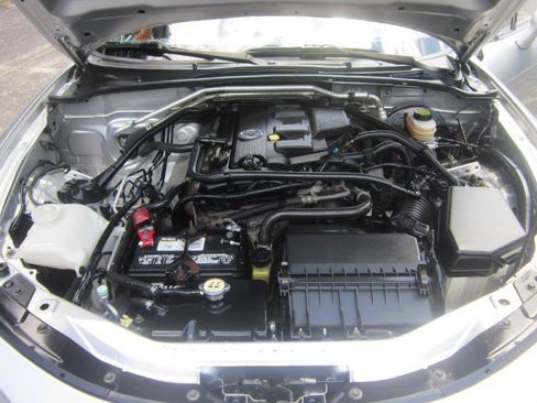 Used 2006 MAZDA MX-5 Miata Grand Touring RWD image 25