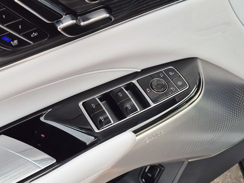 Certified 2024 Cadillac Lyriq Sport AWD/4WD image 22