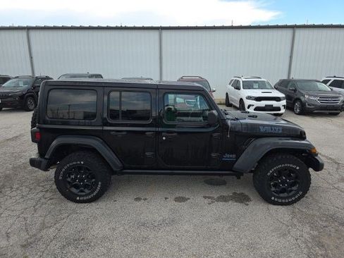 Used 2023 Jeep Wrangler Unlimited w/ Cold Weather Group AWD/4WD image 9
