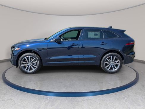 New 2026 Jaguar F-PACE R-Dynamic S image 8