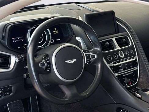 Used 2022 Aston Martin DB11 Coupe RWD image 24