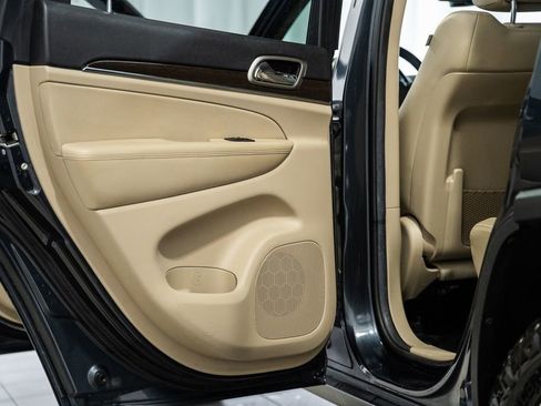 Used 2014 Jeep Grand Cherokee Limited image 43