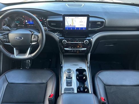 Certified 2023 Ford Explorer ST-Line w/ Class IV Trailer Tow Package image 15