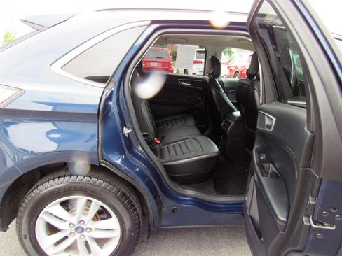 Used 2017 Ford Edge SEL w/ Equipment Group 201A AWD/4WD image 35