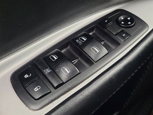 Used 2019 Dodge Journey SE FWD image 27