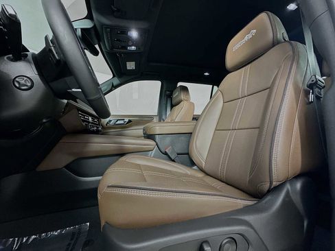 Used 2025 Chevrolet Tahoe High Country w/ Sun And Tow Package image 5