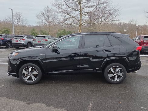 Certified 2024 Toyota RAV4 SE image 8