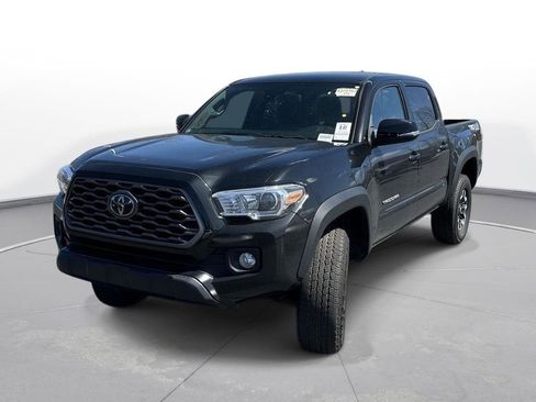 Used 2023 Toyota Tacoma TRD Off-Road w/ Technology Package image 2