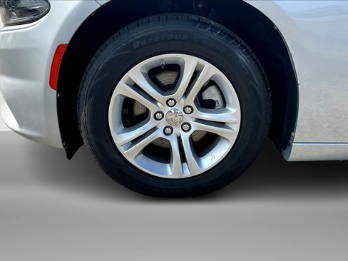 Used 2022 Dodge Charger SXT image 2