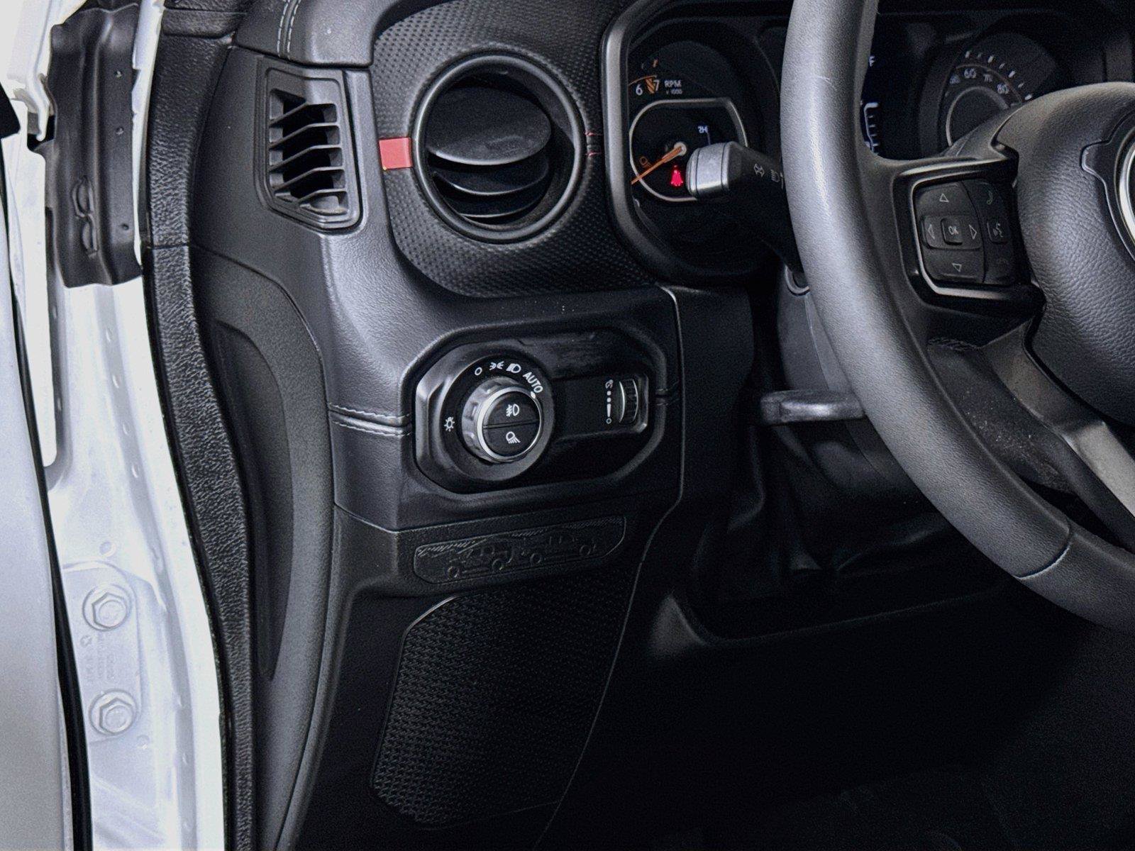 Used 2026 Jeep Gladiator Rubicon AWD/4WD image 8