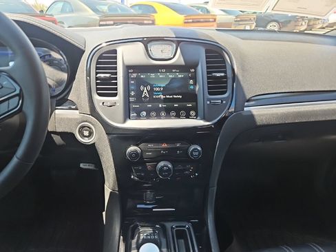 Used 2023 Chrysler 300 S RWD image 28
