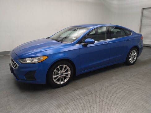 Used 2019 Ford Fusion SE FWD image 2