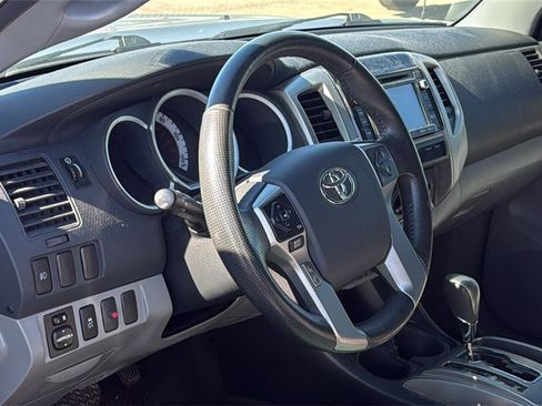 Used 2014 Toyota Tacoma PreRunner w/ SR5 Package image 6