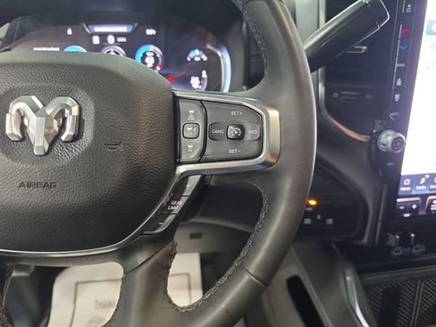 Used 2025 RAM 3500 Laramie AWD/4WD image 19
